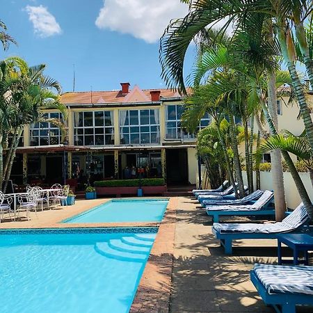 Hotel - Appartement Meuble " Les Flots Bleu " Антананариву Экстерьер фото