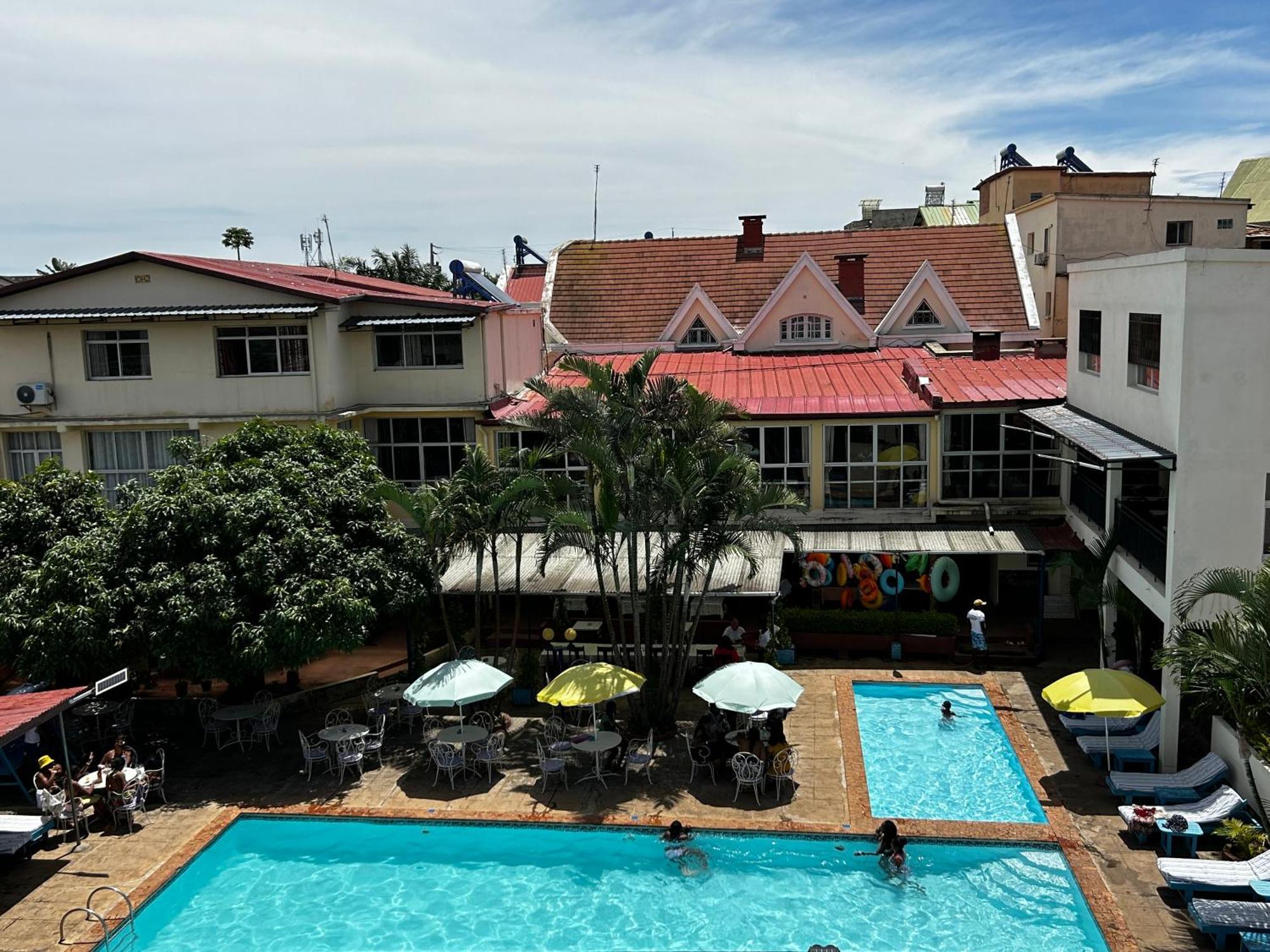 Hotel - Appartement Meuble " Les Flots Bleu " Антананариву Экстерьер фото